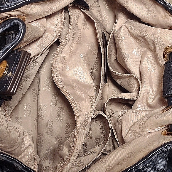 Bundle of Michael Kors Monogram Canvas Navy Tote & Continental Wallet Wristlet - Picture 10 of 16